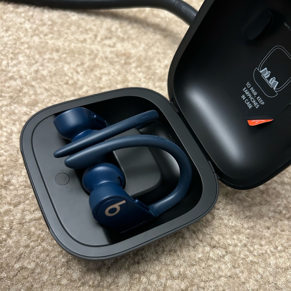 Beats Wireless Earbuds in Navy Blue